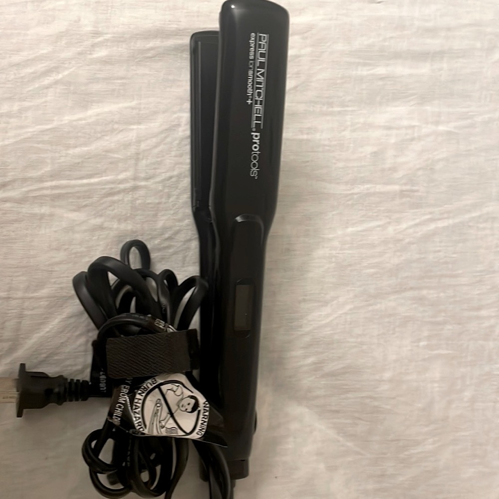 Paul Mitchell Pro Smooth Ion Smooth+ Flat Iron